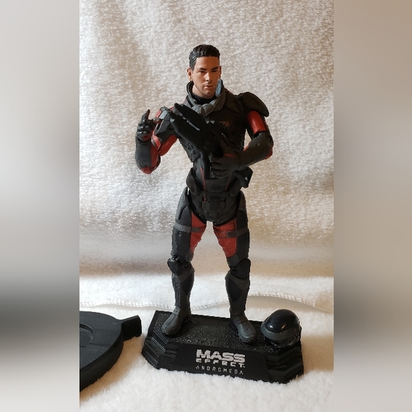 MCFARLANE MASS EFFECT ANDROMEDA SCOTT RYDER 7" ACTION FIGURE - Picture 12 of 12